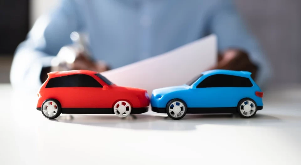 Why Hire Car Accident Lawyers to File a Claim